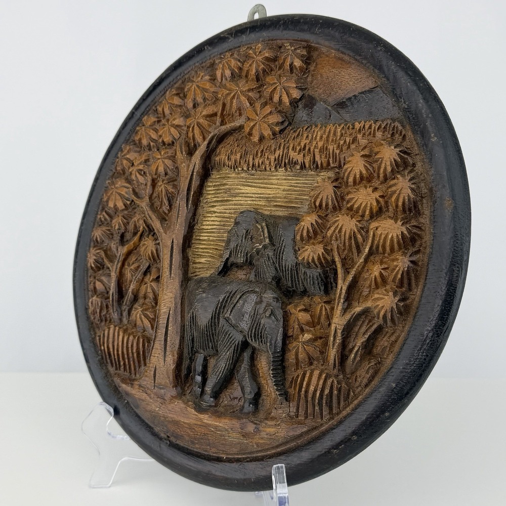 Vintage Hand Carved Wood Elephant Wall Plaque Safari Jungle Scene Round 11.5" - Picture 2 of 6